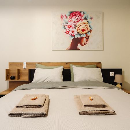 Floret Apartment テッサロニキ エクステリア 写真